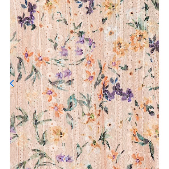 Lovers & Friends Jill Romper in Peach Ditzy Floral - Picture 7 of 10